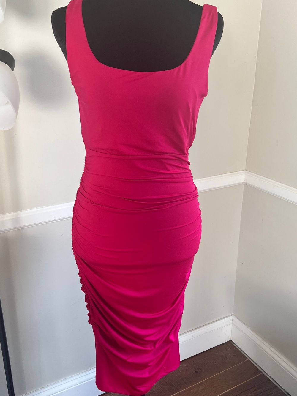Hoco Women’s Fuchsia Bodycon Ruched Midi Dress